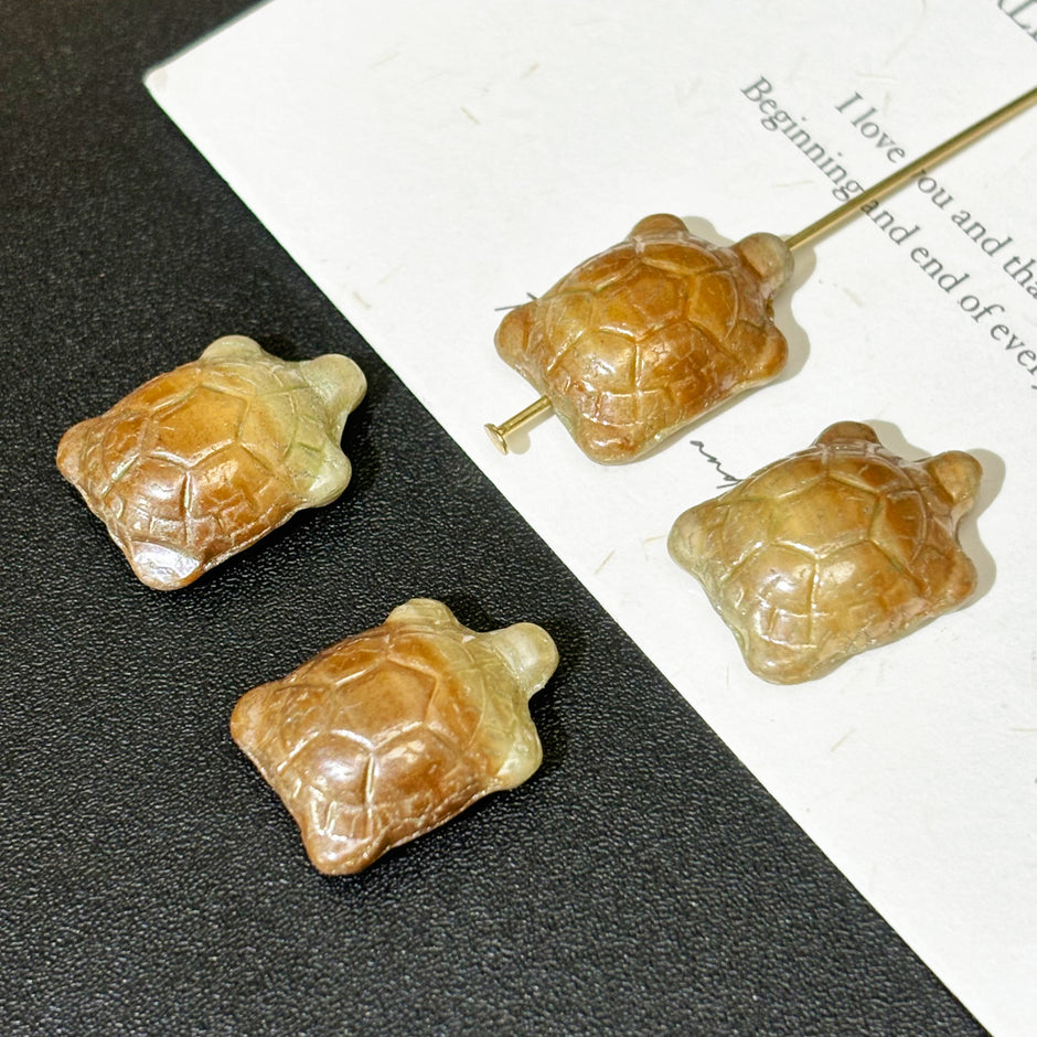 19x14mm Vintage Czech Glass Turtle Beads 1PC - Carved Loose Focal Beads for DIY Jewelry & Crafts