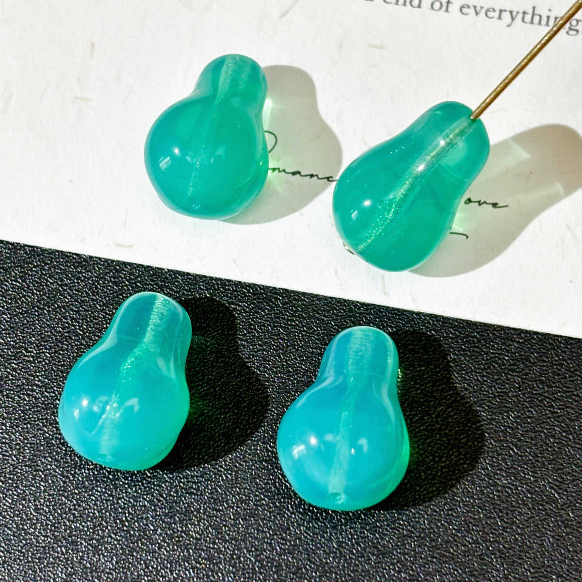 8*11mm Hulu/Pear Clear Teal Czech Glass