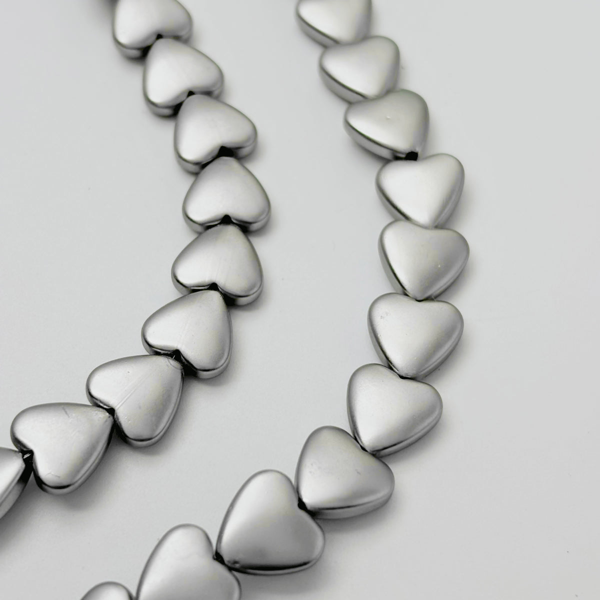 (T7) 10mm Heart Metallic Glass Beads, Smooth Textured Handmade Jewelry Loose Beads