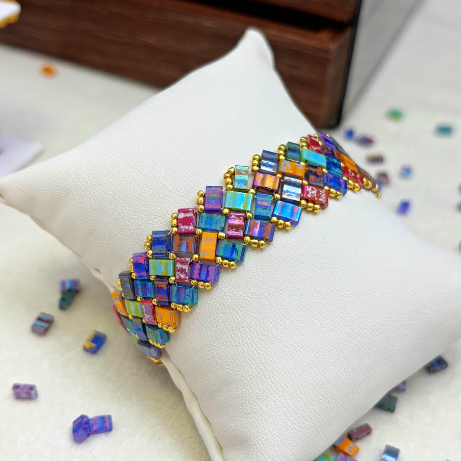 (K3) Picasso Half Tila Beading Kit - 2×5mm Iridescent Tile & TOHO Seed Bead Weave