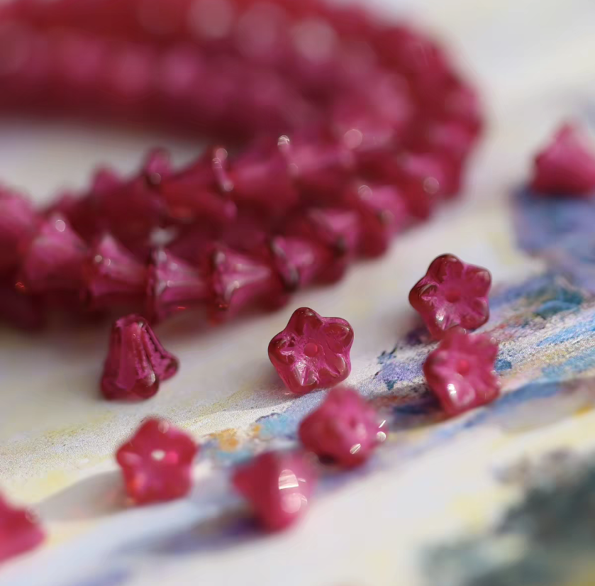 5x6mm Czech Glass Berry Bellflower Beads - Vintage Purple Pink