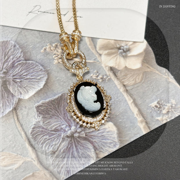 (N17) Cameo Portrait Mother-Pearl Pendant Necklace