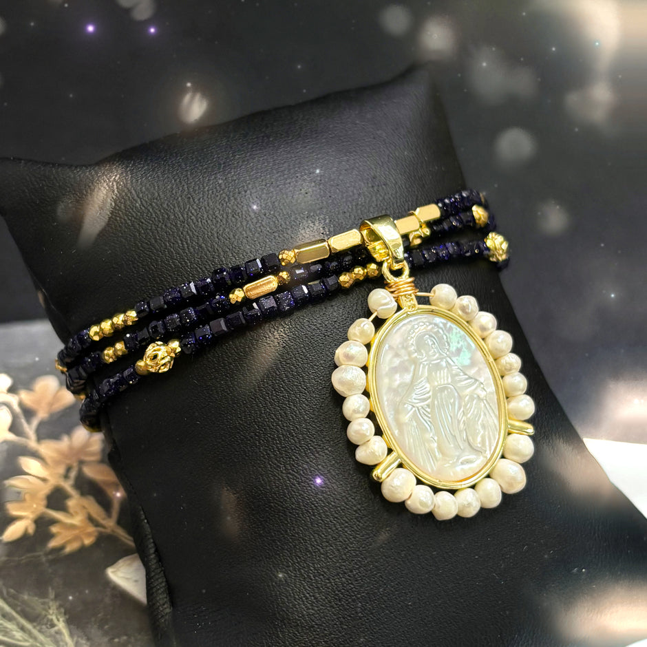 (N19) Vintage Virgin Mary Mother- Pearl Necklace Handmade