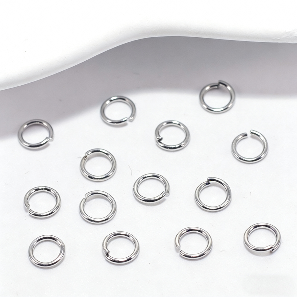 (JF12)18K Gold Smooth Jump Rings - Durable Split Rings for Bracelet & Necklace Making