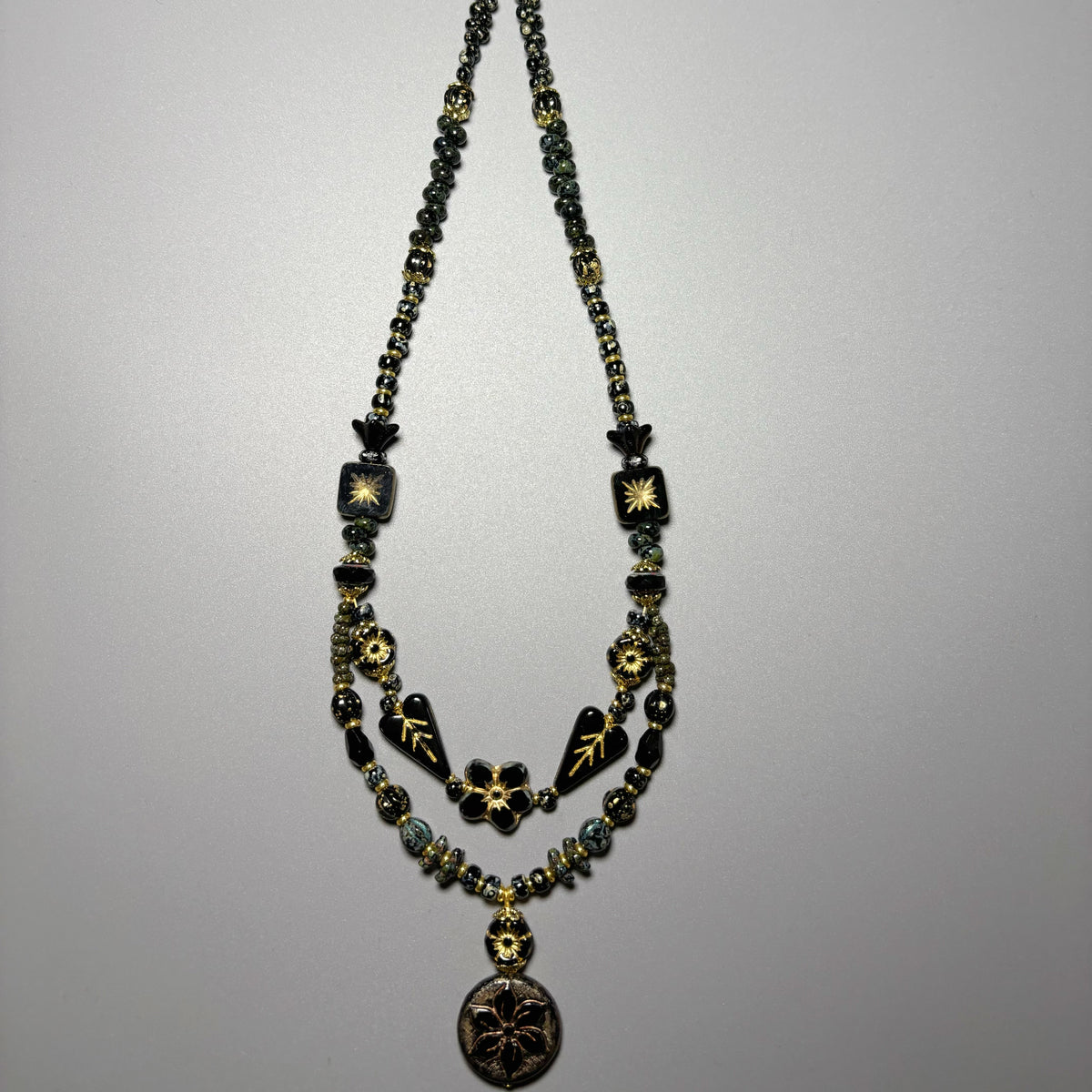 (N14) Timeless Elegance Vintage Black