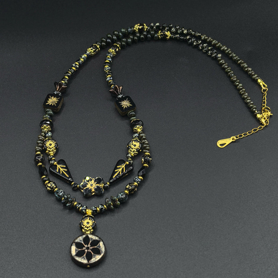 (N14) Timeless Elegance Vintage Black