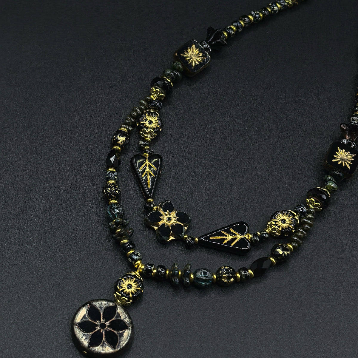 (N14) Timeless Elegance Vintage Black