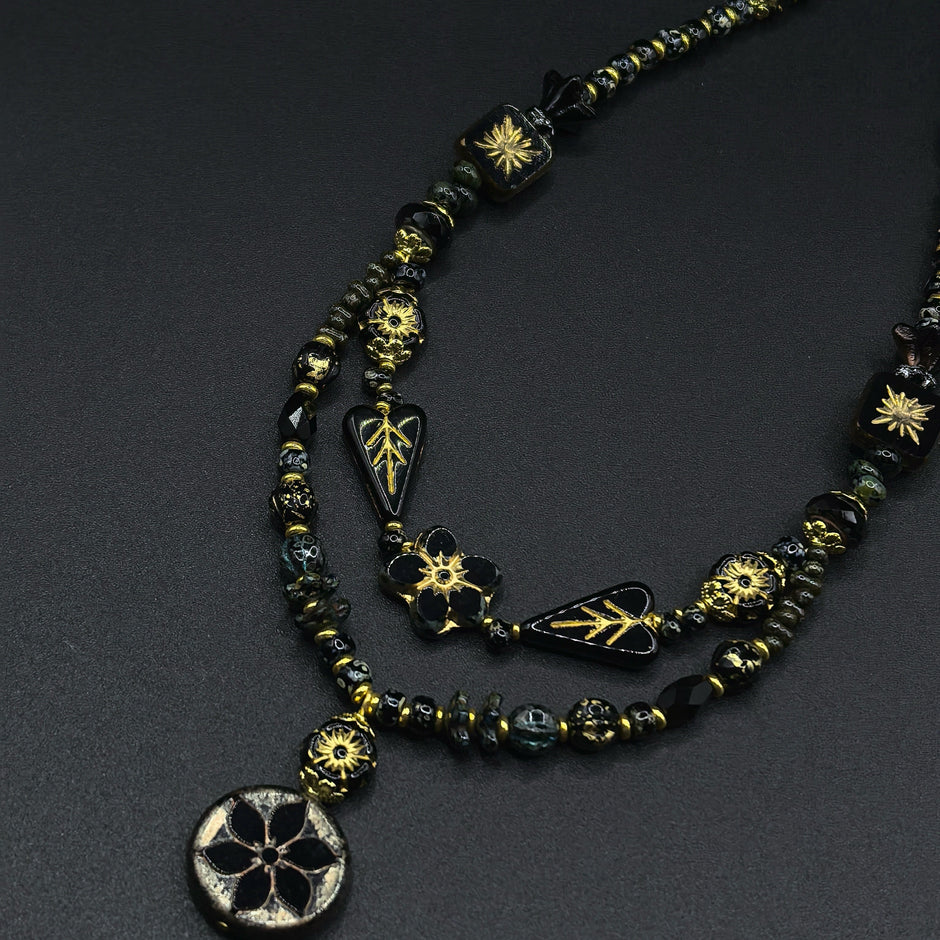 (N14) Timeless Elegance Vintage Black
